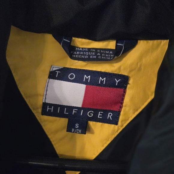 Tommy Hilfiger Yellow Puffer Jacket - Picture 4 of 4